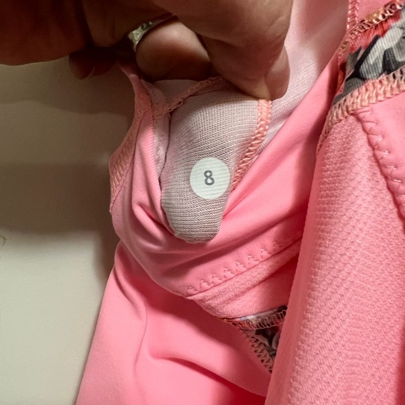 Lululemon tank top - Picture 2 of 4